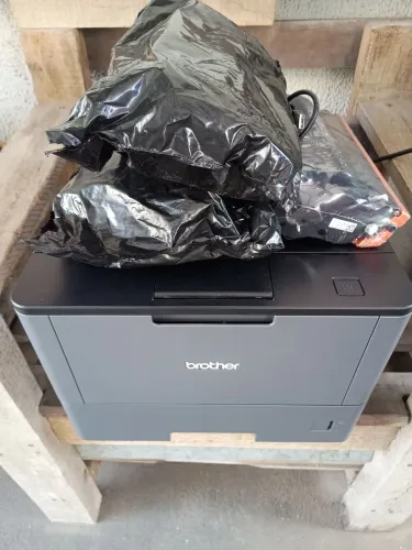 Vendo Impressora Brother HL-L5102DW, Laser, Monocromática, 110V, Wireless, com 3 toners.