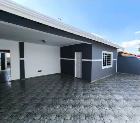 Casa ampla com 4 quartos ( Oportunidade )