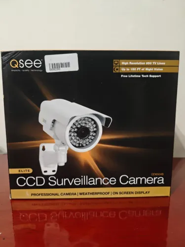 Camera QSEE na caixa.