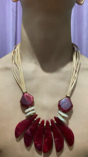 Colar de pedra