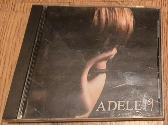 Vendo CDs Adele 19 e 21