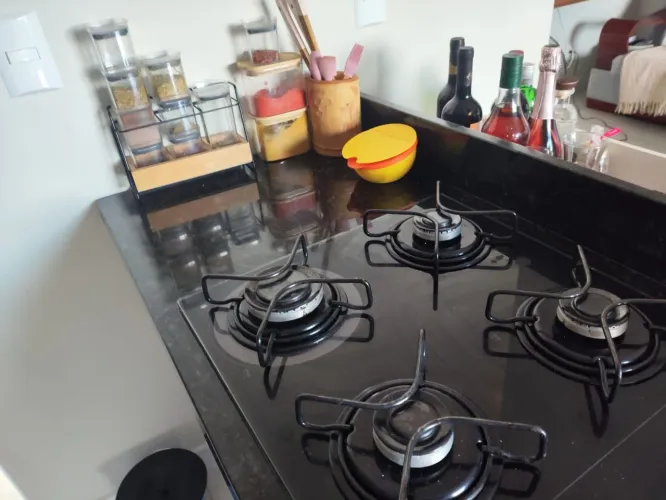 Tampo de granito e cooktop