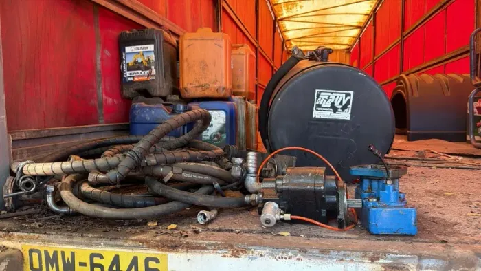 kit hidraulico caçamba mb actros 2651s