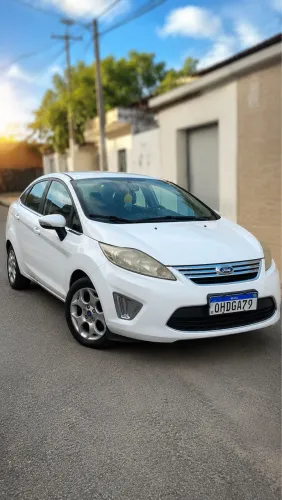 Ford Fiesta Sedan SE 1.6 16V Flex 4P 2012