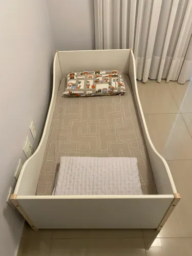 Cama Júnior Infantil Tok&Stok Branca - Linda e Conservada