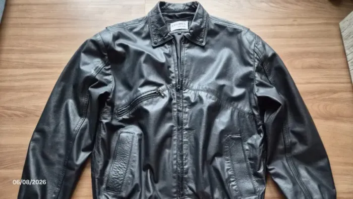 Jaqueta de Couro 100% Original Masculina/Feminina Preta Tamanho M Moto/Casual- Impecável