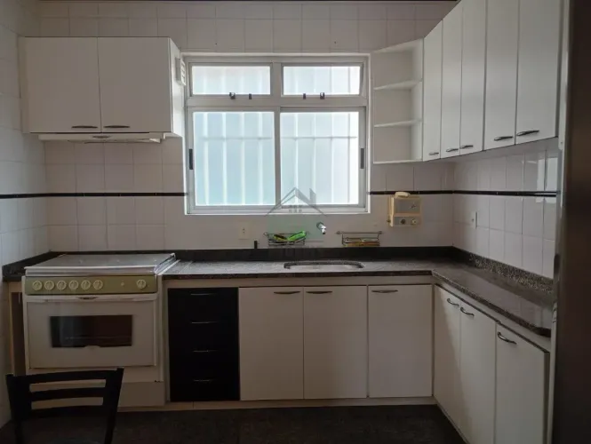 Apartamento para locação com 3 quartos, suíte, varanda e 2 vagas no Caiçara Belo Horizont