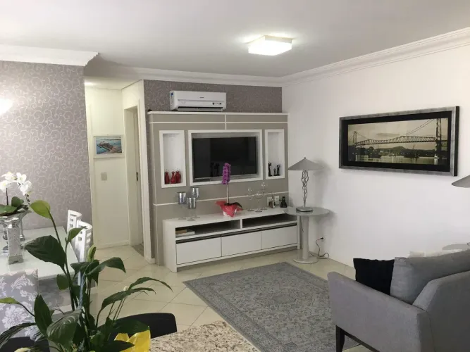 Apartamento à venda, 2 quartos, 1 suíte, 1 vaga, Estreito - Florianópolis/SC