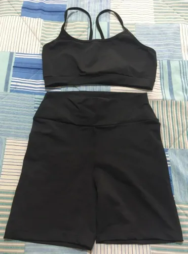 Conjunto de Top e Bermuda para Academia Preto - Tamanho G - NOVO