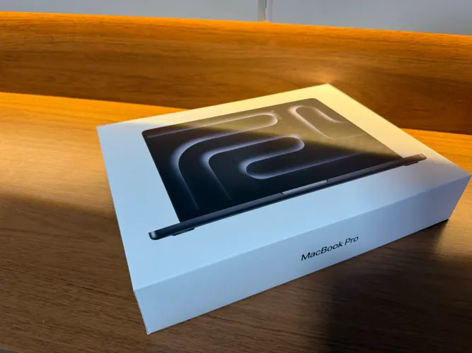MacBook Pro M5 14.2 | 1TB SSD 16Gb de RAM - lacrado