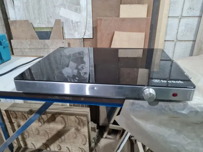 Mesa Termica ceramica preta Le Cook 220w