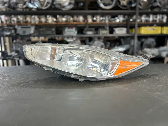 Farol Lado Esquerdo Ford New Fiesta Mexicano 2014 á 2019