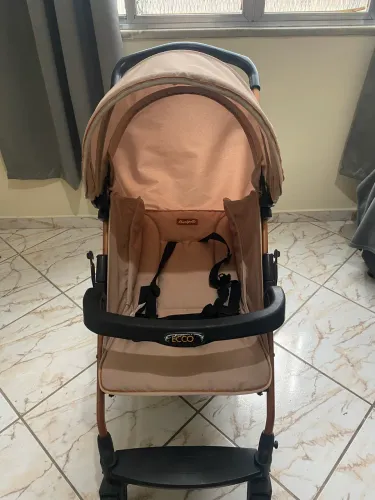 Carrinho de bebê + bebê conforto- Burigotto