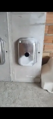 Vende-se pias e lavatórios