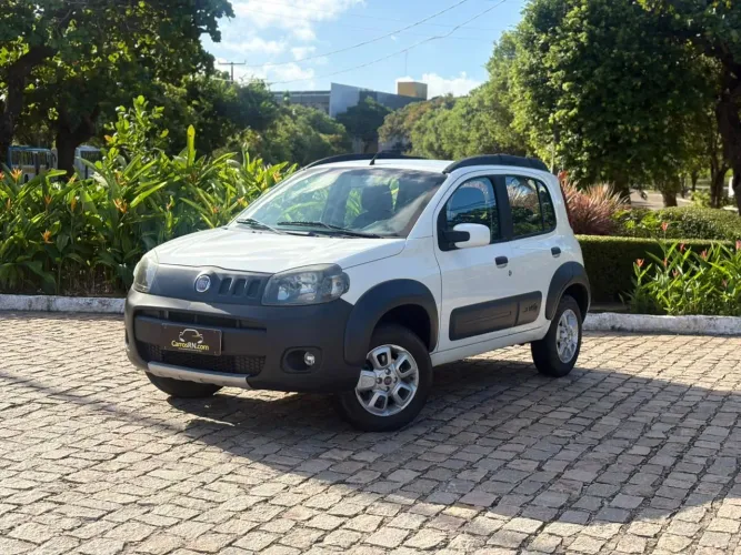 Fiat Uno WAY Celeb. 1.0 EVO Fire Flex 8V 5P 2013