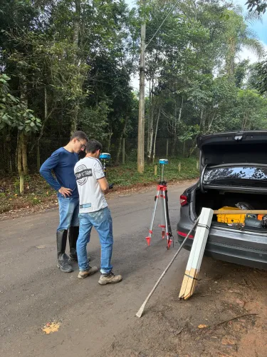 Topografia, regularização de terreno e edificações 