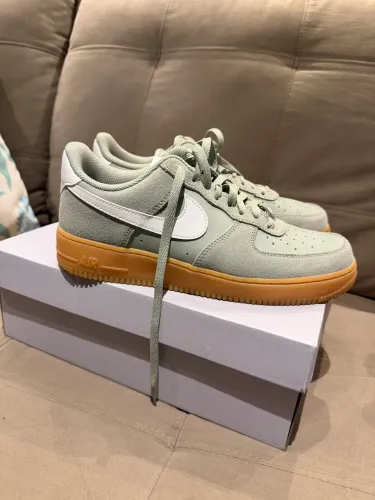 NIKE AIR FORCE DE COLEÇÃO NÚMERO 42