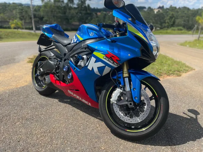 Srad 750 GP | moto incrível | baixo KM