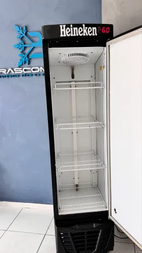 Cervejeira slim Gelopar 230 litros Semi nova   -6 -4 -2 +1. Garantia de 8 mês