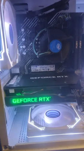Placa de video RTX 3050 GAINWARD GHOST 8GB modelo mini itx