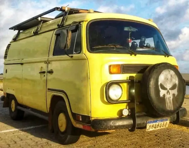 Volkswagen Kombi Furgão 2001