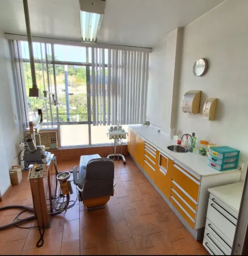 Sala Comercial ou Consultório Odontologico - Estr. Galeão, 2500. Ilha do Governador