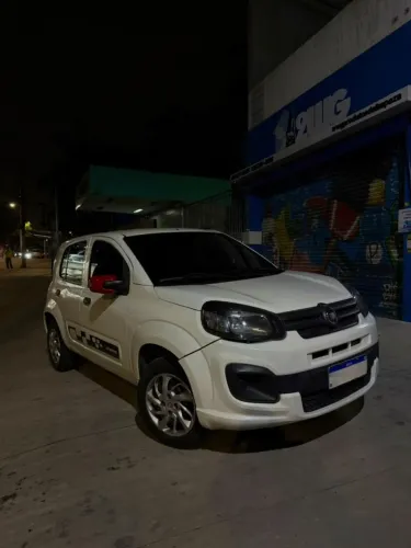 Fiat Uno Attractive 1.0 EVO Fire Flex 8V 5P 2021