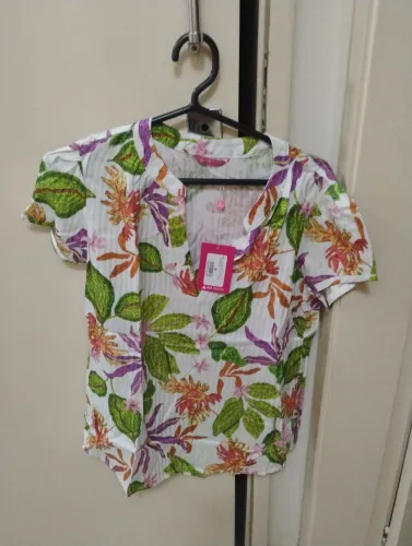 Blusa estampada de viscose vip reserva sem uso, tamanho P