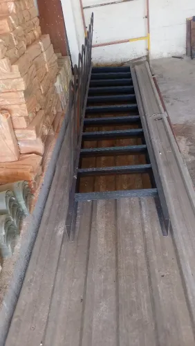 Escada reta Nova