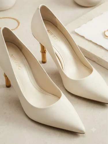 Scarpin Arezzo Branco