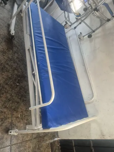Cama hospitalar c colchão