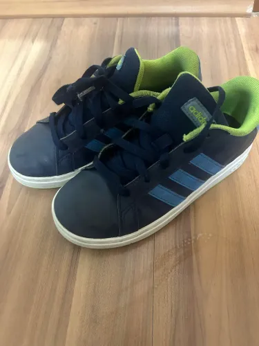 Tênis adidas infantil 