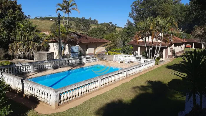 FAZENDA À VENDA EM PEDRA BELA SP | 80 ALQUEIRES | PORTEIRA FECHADA