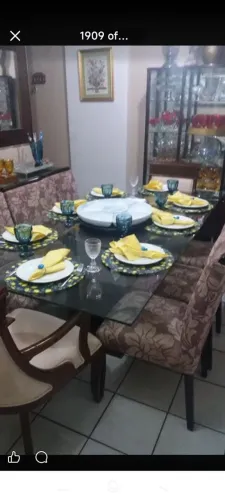 Mesa de jantar com 6 cadeiras