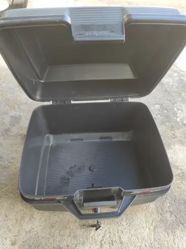 Vende se baú bauleto para moto novinho