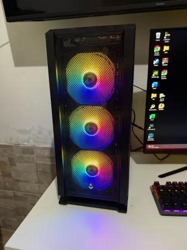 PC gamer - Intel i5-12400F, GeForce RTX 2060 Super 8GB, 16GB DDR4, SSD M.2 701GB