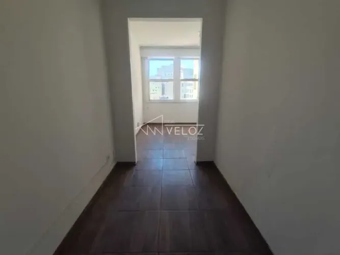 Kitnet/Conjugado : / Residencial / Centro