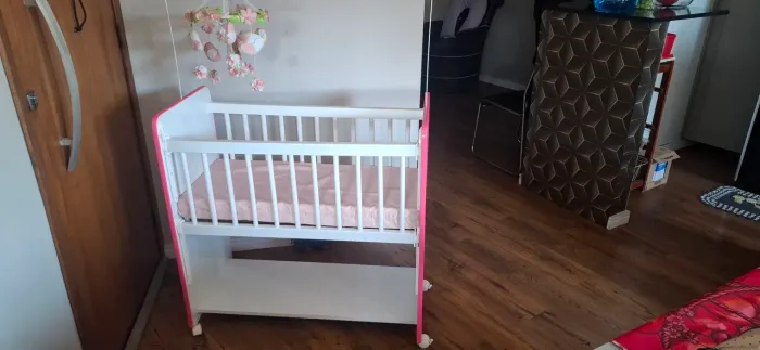 Mini berço feminino 