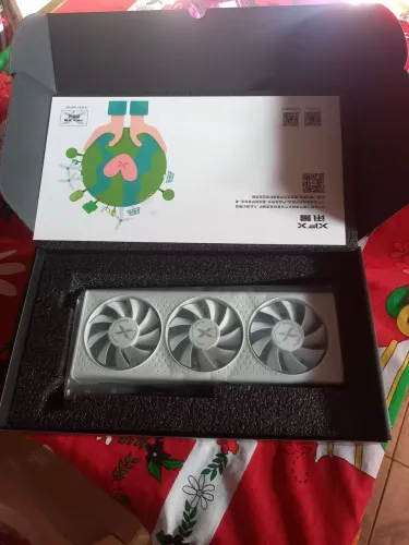 RX 7600 XFX WHITE 8 GB (2 Anos garantia)