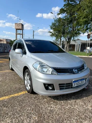 Nissan Tiida SL 1.8/1.8 Flex 16V Mec. 2013