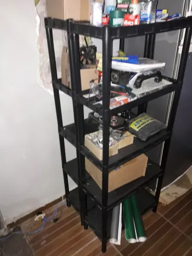 Prateleira de plástico 