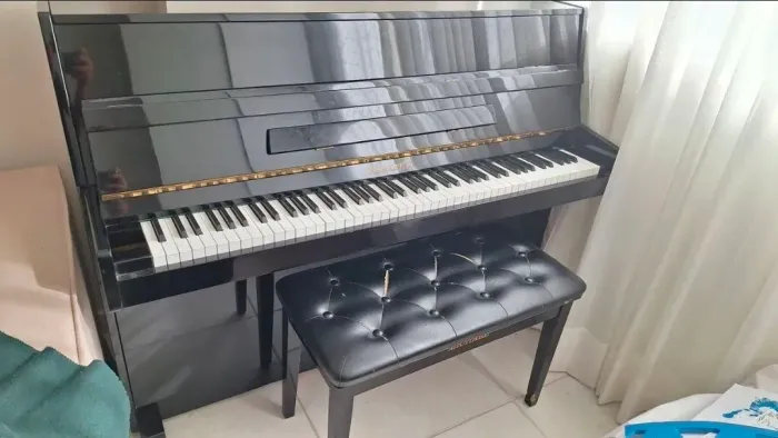 Piano de apartamento- Michael Excelente