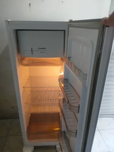 Vendo geladeira funcionando perfeitamente