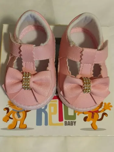 Sapatinhos de bebê menina