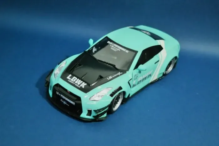 Nissan GT-R R35 Liberty Walk (Widebody) - Solido 1:18