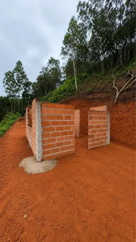 Excelente terreno com 2.500 m², localizado na região de Galo, em Domingos Martins.