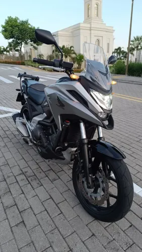 Honda NC 750x Cambio DCT ano 2024 com 5.900km NOVA!