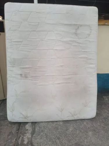 Colchão King Size - Oportunidade<br>