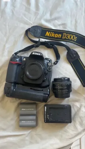 Nikon D300s com lentes