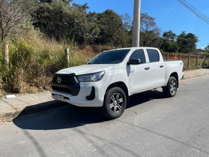 Toyota Hilux CD 4X4 2.8 Diesel Mec. 2021